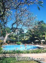 Jayakarta Hotel & Residences - Swimming pool