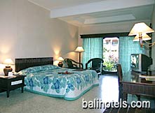 Villa Bintang Resort & Spa - superior room with double bed